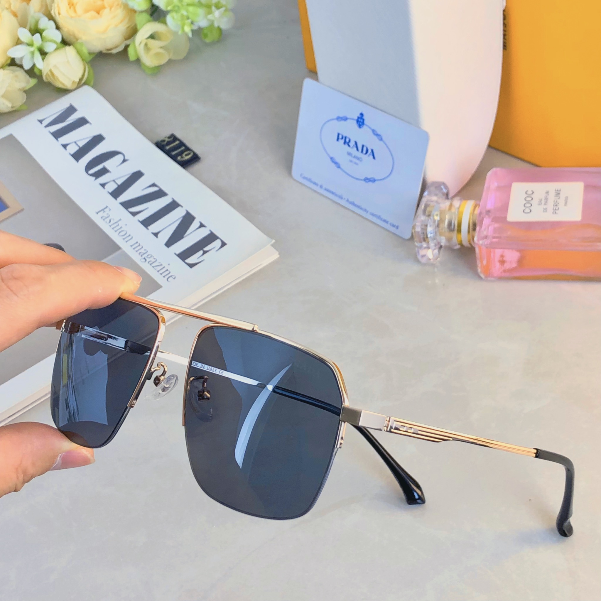 。。Prad*2026新款金属半框墨镜男女百搭高级感大脸显瘦开车防紫外线太阳镜
