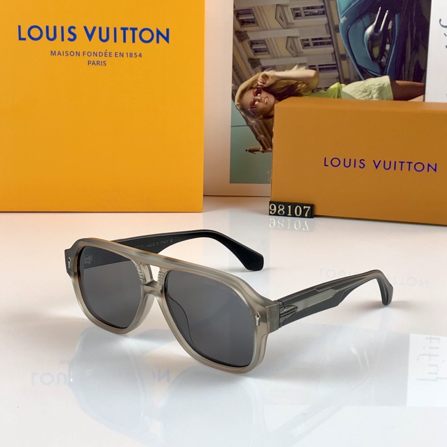 。。Louis vuitto*复古双梁透灰色太阳镜男女同款防紫外线太阳镜欧美个性