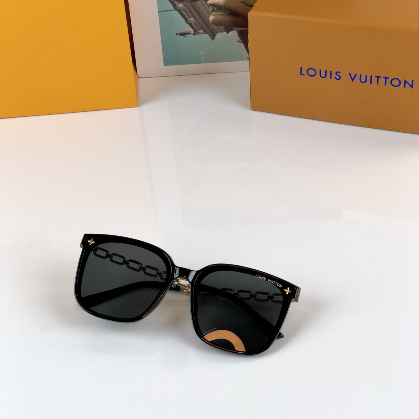 。。Louis vuitto*新款墨镜女高级感ins网红款防晒太阳镜大框圆脸显瘦眼镜