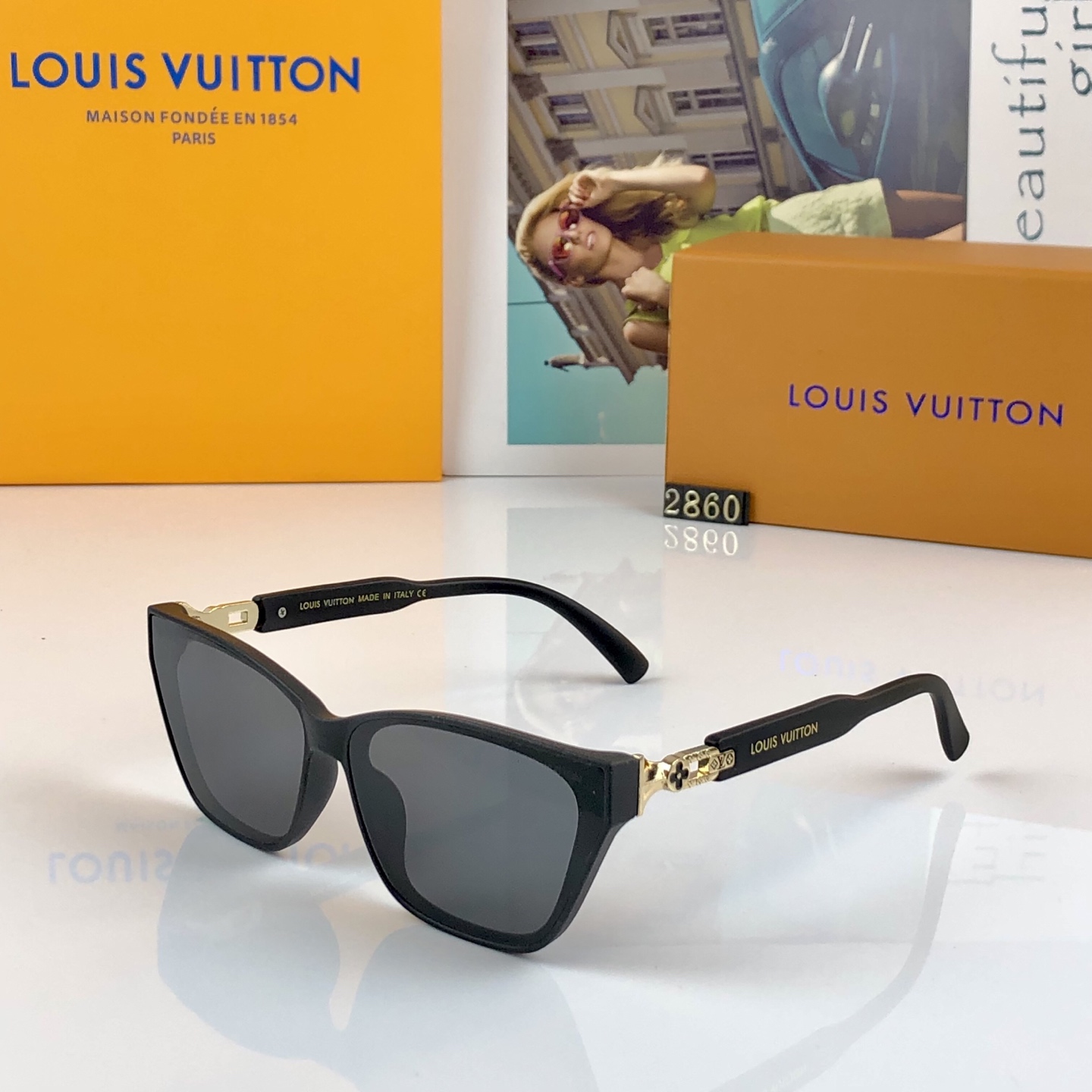 。。Louis vuitto*2026新款方框镶钻太阳镜时尚街拍风女高级感防紫外线墨镜跨境