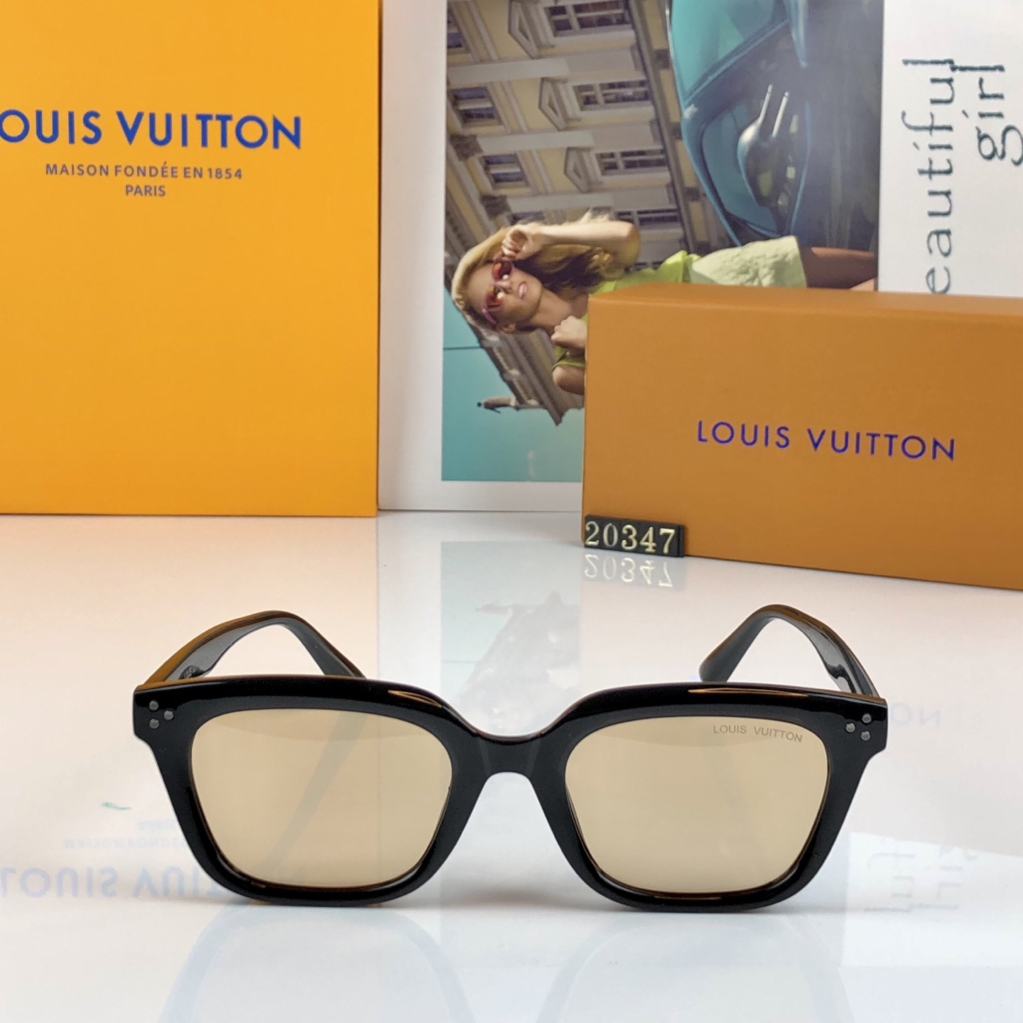 。。Louis vuitto*网红墨镜情侣款一对旅游百搭方形太阳镜男女款防紫外线2026新款潮