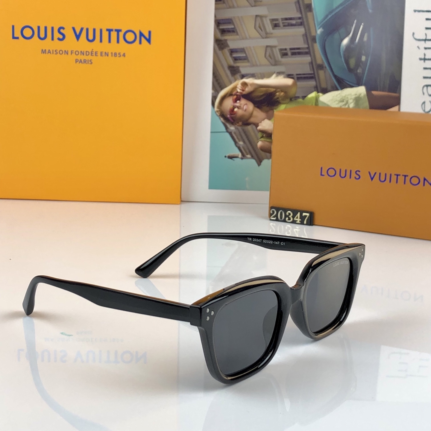 。。Louis vuitto*网红墨镜情侣款一对旅游百搭方形太阳镜男女款防紫外线2026新款潮