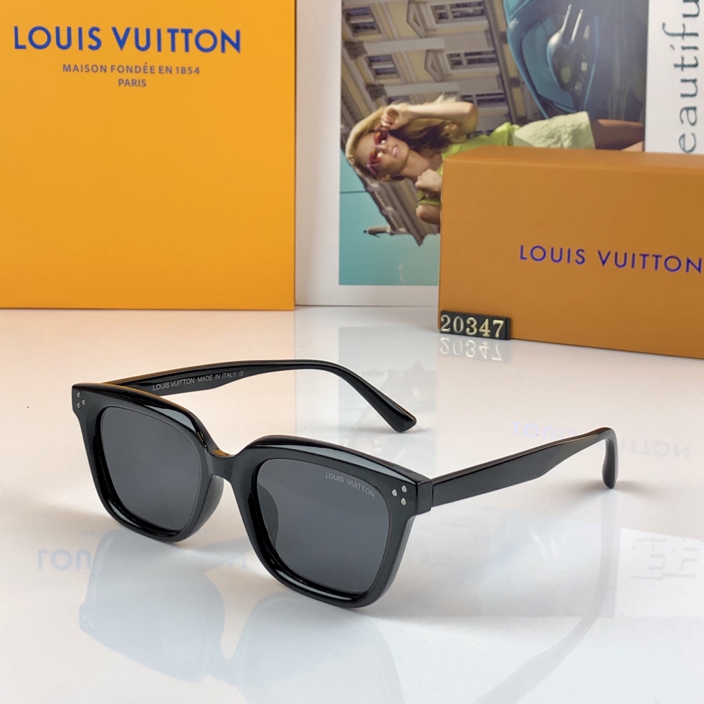 。。Louis vuitto*网红墨镜情侣款一对旅游百搭方形太阳镜男女款防紫外线2026新款潮