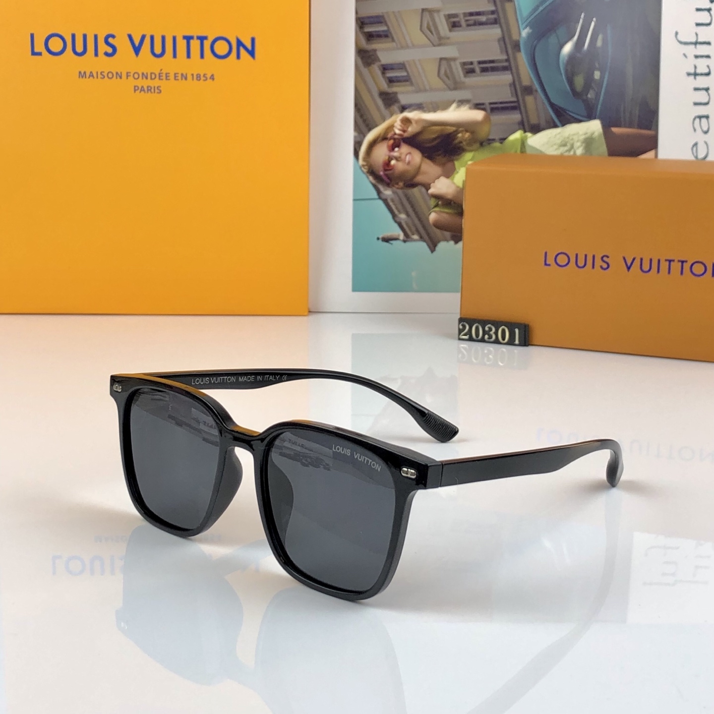 。。Louis vuitto*新款2026偏光镜女超轻TR太阳眼镜小框脸方形米钉街拍网红时尚墨镜