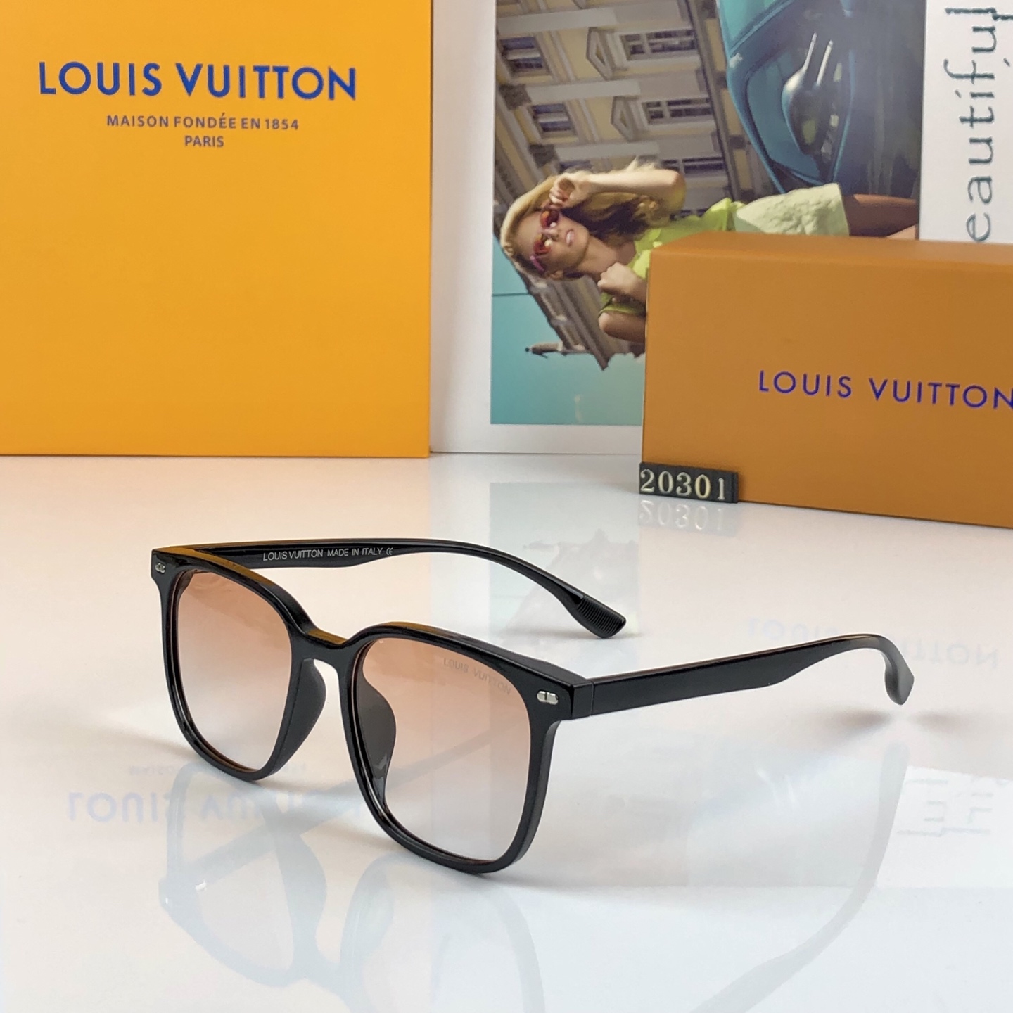 。。Louis vuitto*新款2026偏光镜女超轻TR太阳眼镜小框脸方形米钉街拍网红时尚墨镜