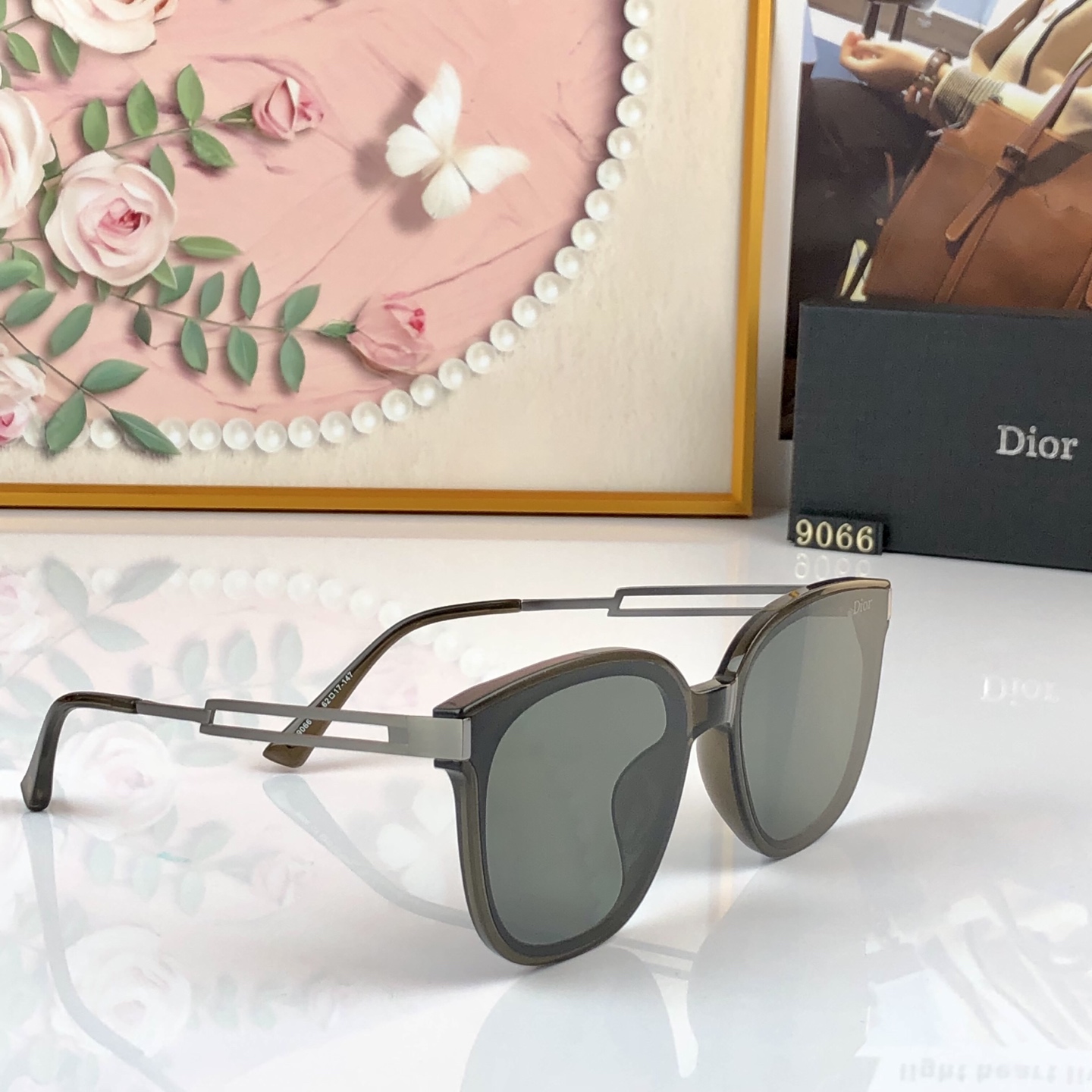 。。Dior*新百搭简约椭圆大框渐变墨镜女款高清尼龙镜片防紫外线太阳镜