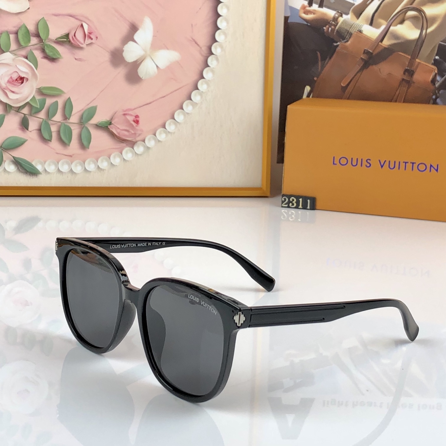 。。Louis vuitto*2026新款韩版方形简约墨镜女款潮街拍高级感显脸小太阳镜