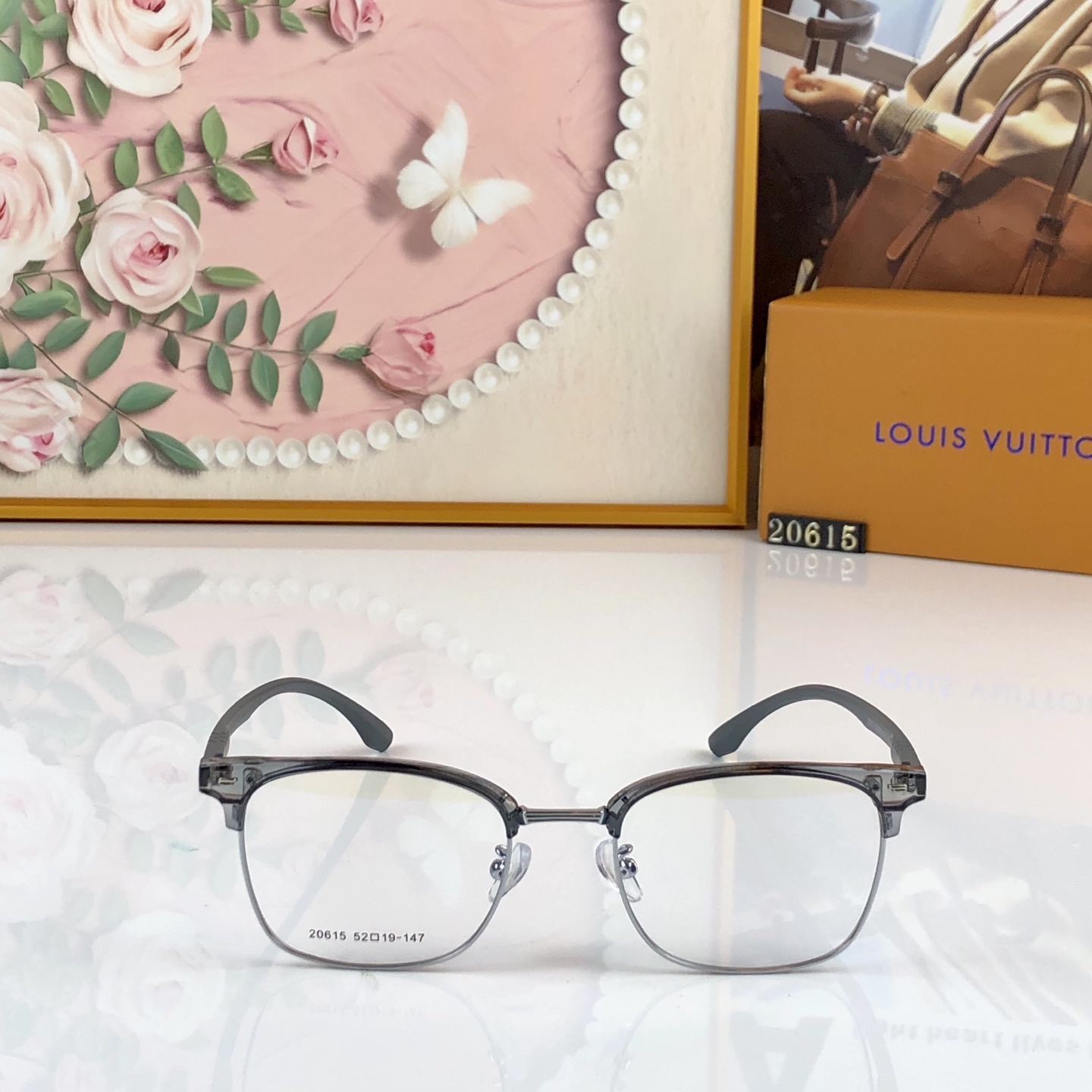 。。Louis vuitto*半框式近视眼镜可配度数高颜值黑色眼眶镜架在线定制专业配镜