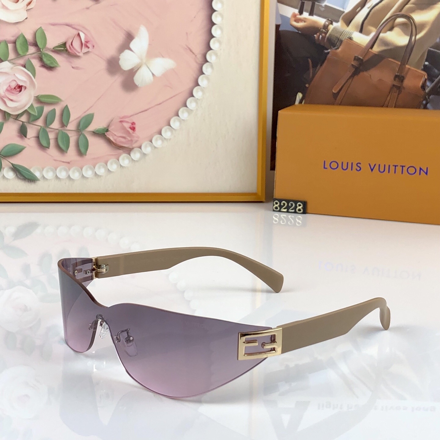 。。Louis vuitto*2026春夏新款酷黑发箍墨镜女高级感时尚无边框连体镜片太阳镜男潮
