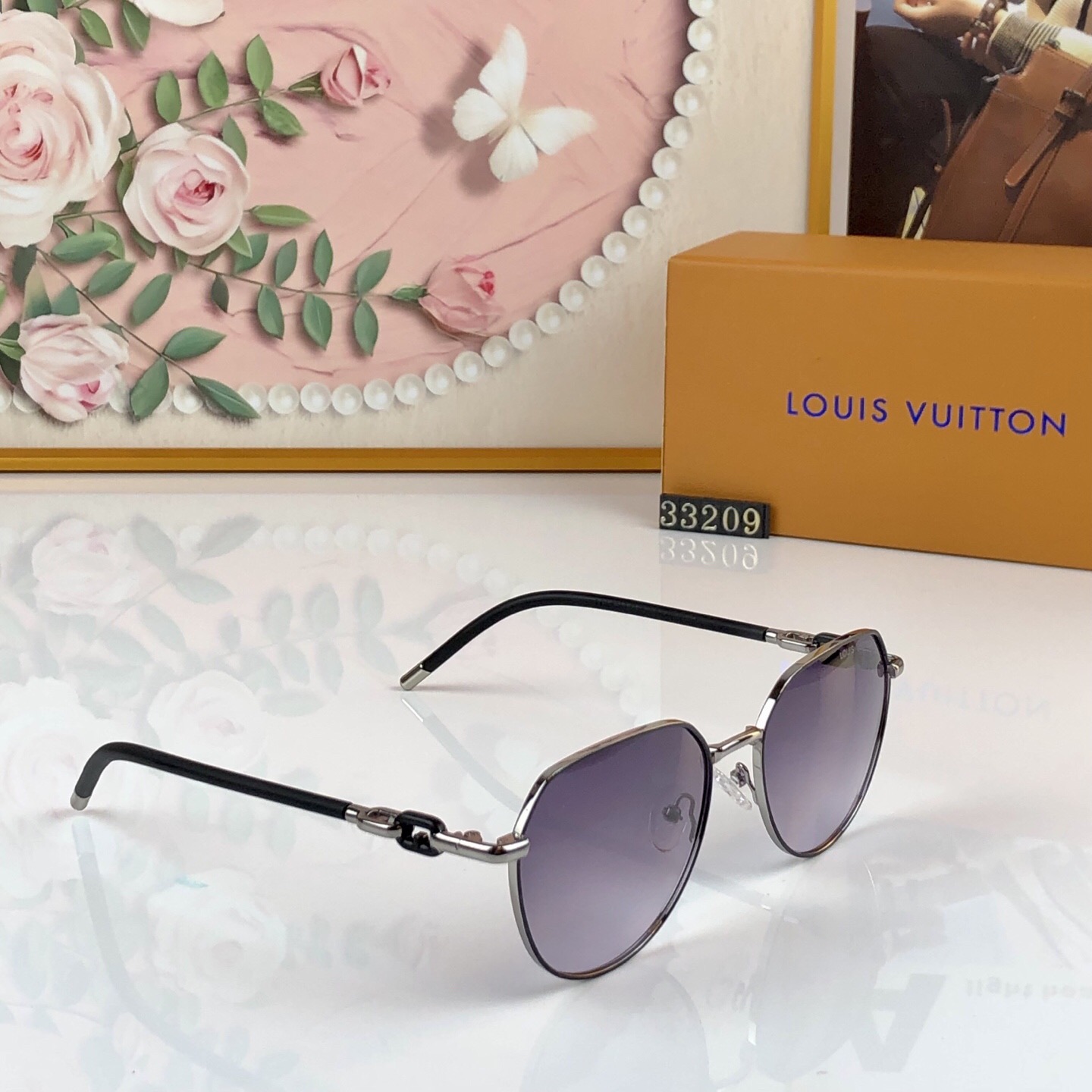 。。Louis vuitto*韩版时尚遮阳太阳眼镜女士户外出游拍照渐变墨镜防紫外线眼镜