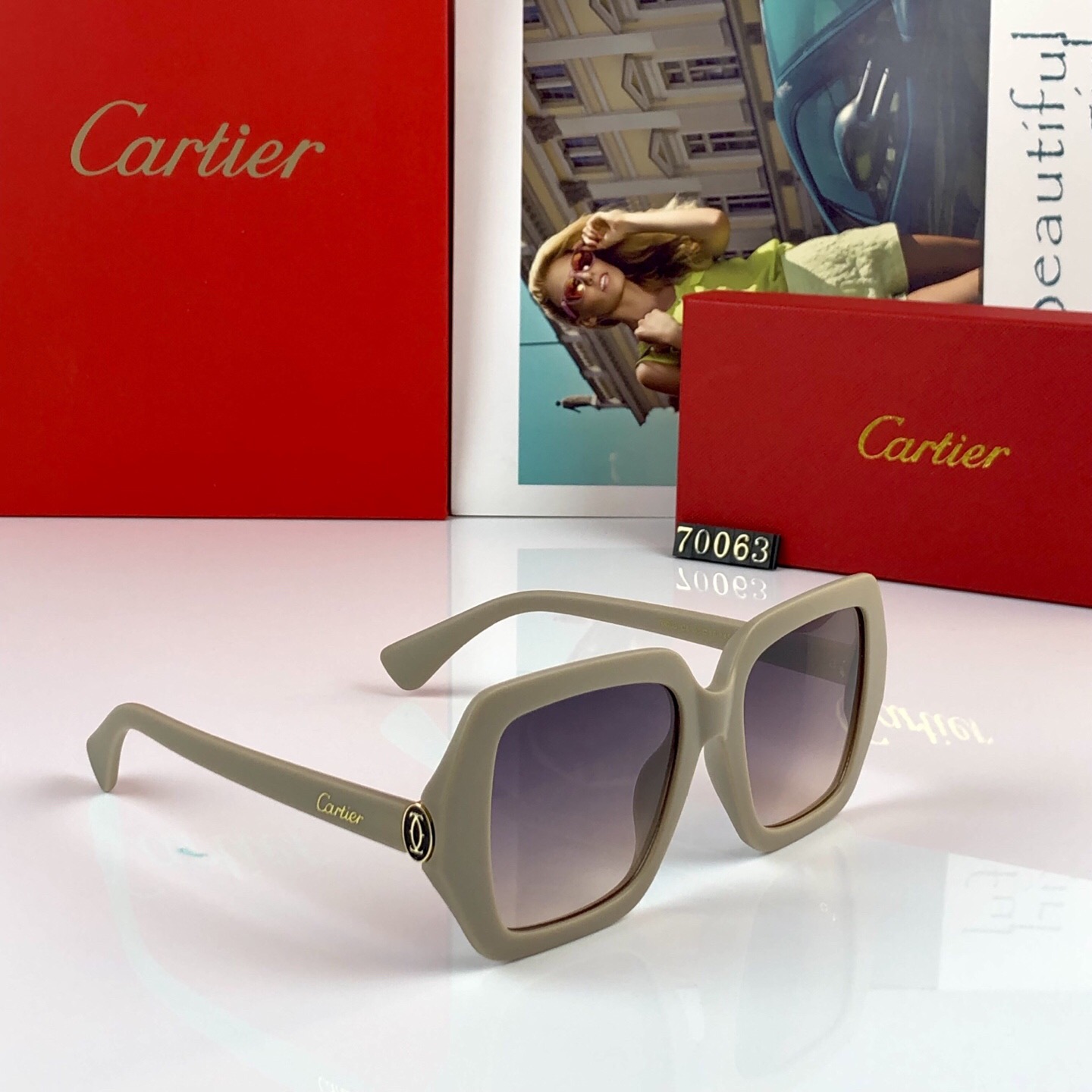 。。Cartie*新款高级复古感潮流时髦方框显脸小百搭防紫外线太阳眼镜遮阳墨镜