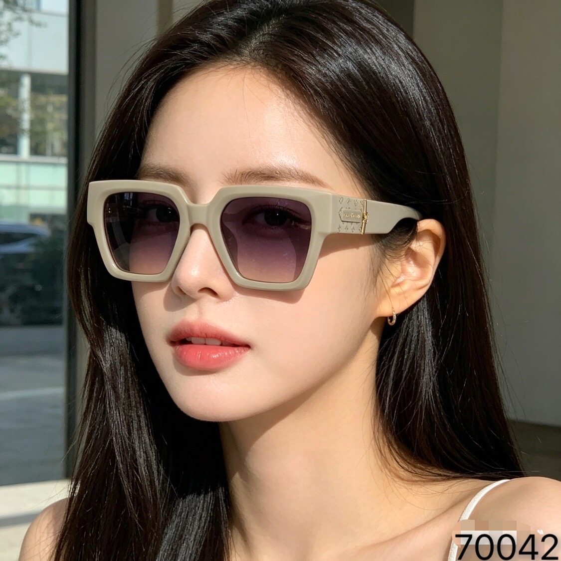 NO:826318,Louis vuitto*2026 new square frame sunglasses for women light luxury sunglasses anti-UV large frame star same style glasses glasses sunglasses sunglasses, glasses, louis vuitton19860909Louis vuitto*2026新款方框太阳镜女士轻奢墨镜防紫外线大框明星同款眼镜眼镜墨镜太阳镜,眼镜,louis vuitton,glasses