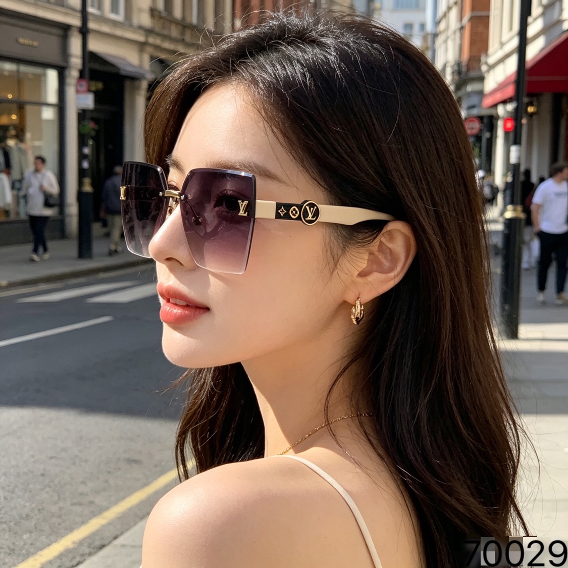 NO:827217,Louis vuitto*2026 new high-end Internet celebrity women's anti-UV large-frame sunglasses, versatile trendy face-showing small rimless glasses, sunglasses, glasses, louis vuitton19860909Louis vuitto*2026新款高档网红女士防紫外线 遮阳大框太阳镜 百搭潮显脸小无框眼镜墨镜太阳镜,眼镜,louis vuitton,glasses