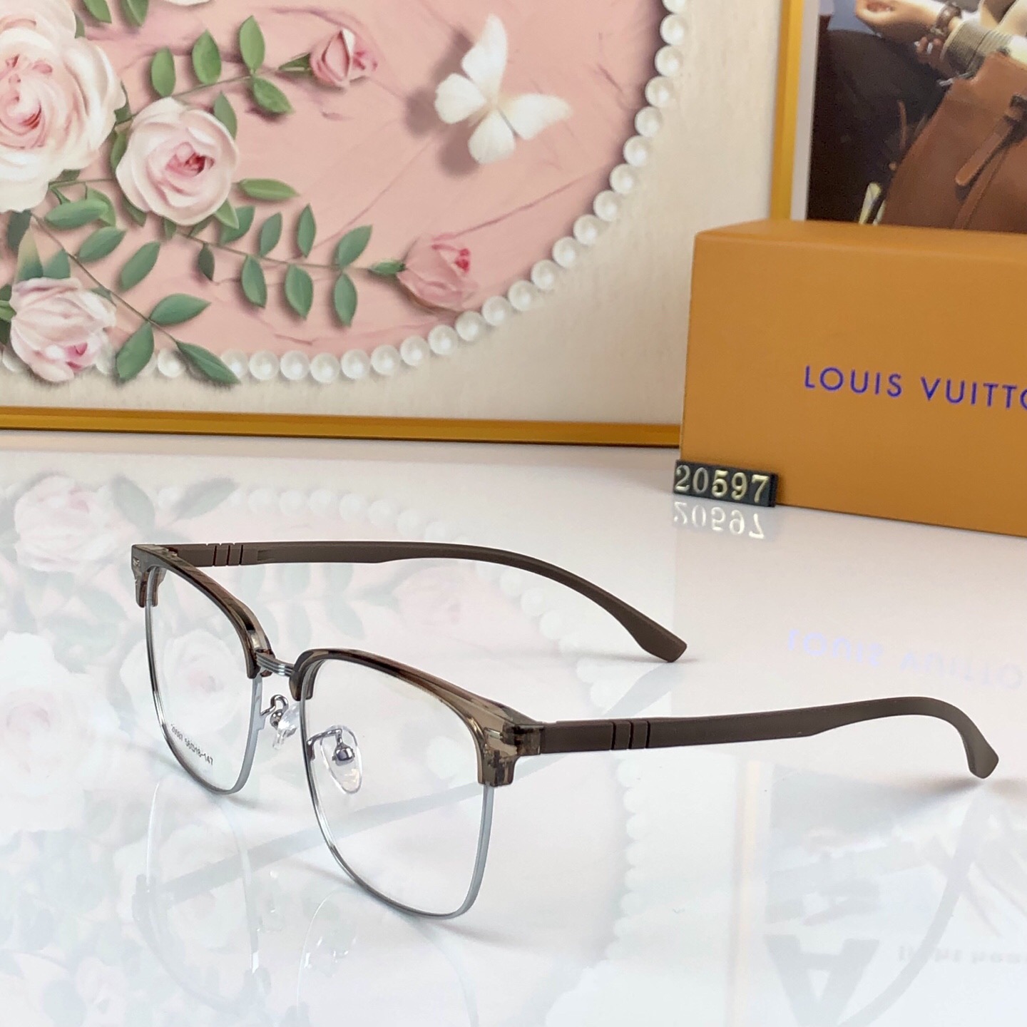 🔥🔥Louisvuitto*商务眉框近视眼镜男款可配有度数斯文理工男眼镜半框潮流痞帅眼睛框女