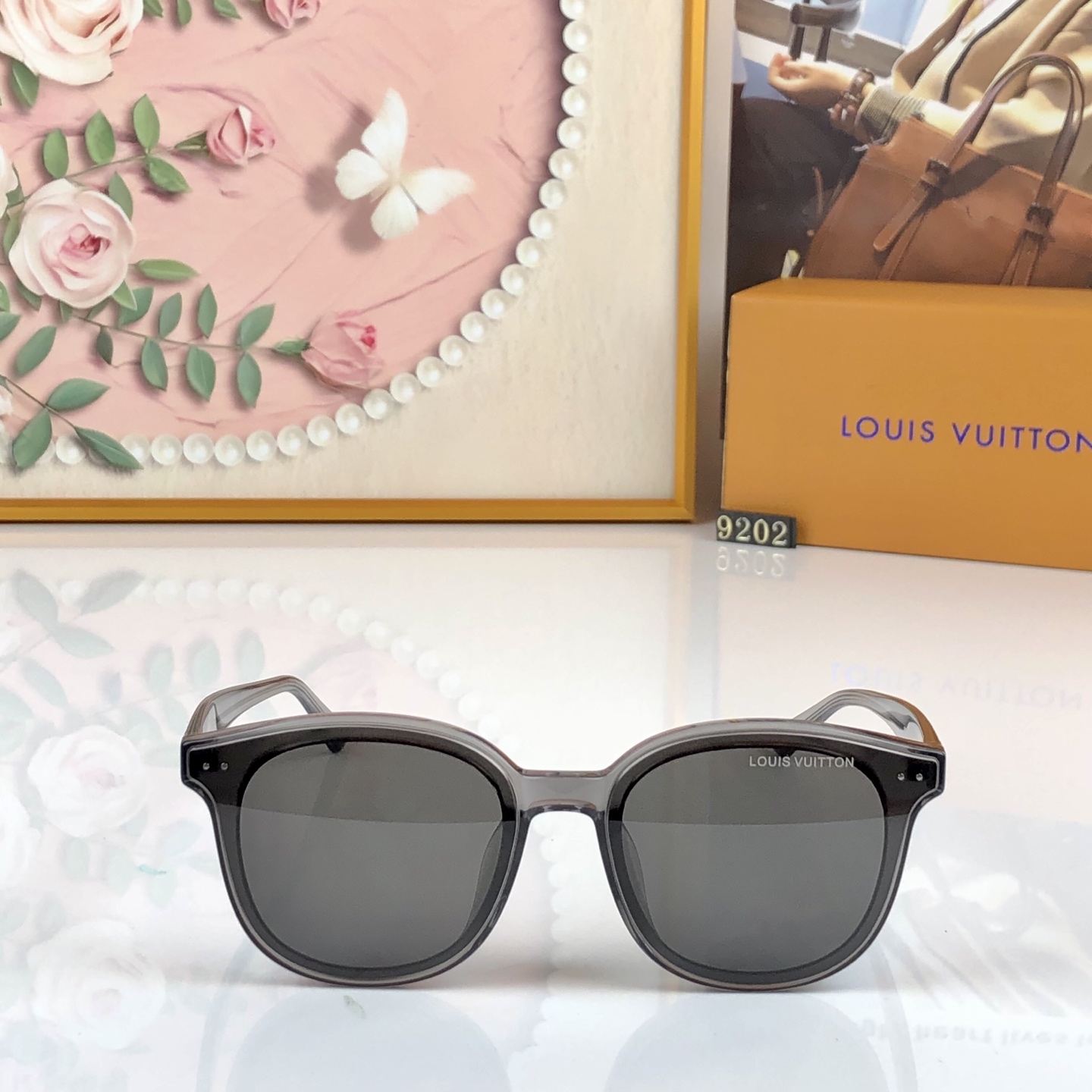 🔥🔥LOUISVUITTO*轻奢【品质】极简百搭高清尼龙镜高级感椭圆时尚墨镜女太阳眼镜男