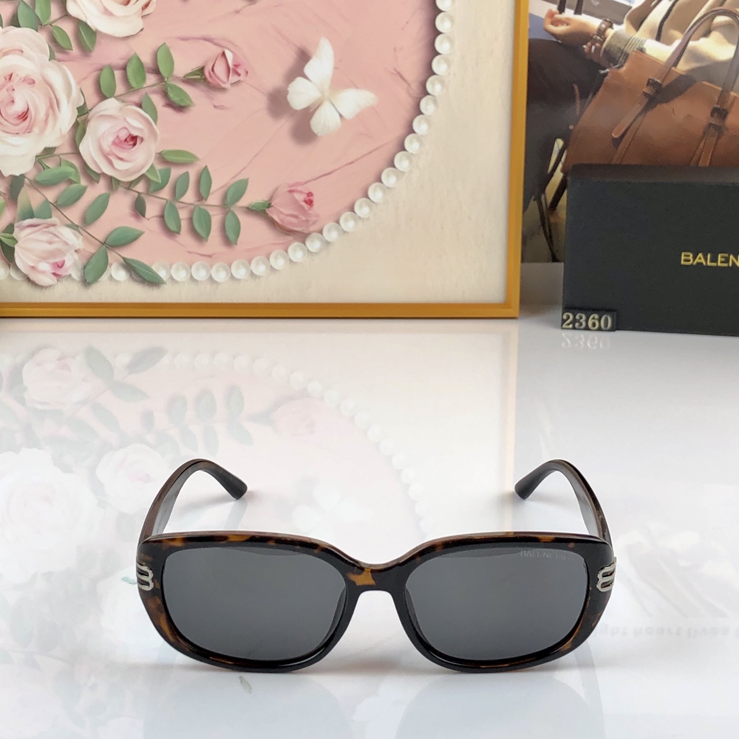 。Balenciag*时尚欧美潮流墨镜女款高级感街拍凹造型眼镜男士防紫外线太阳镜