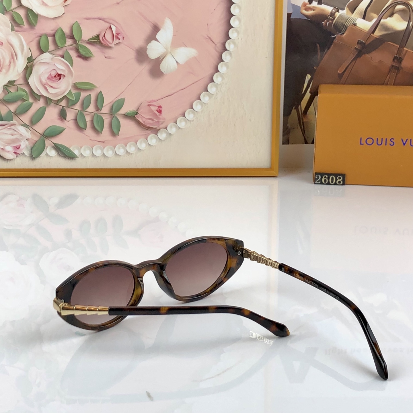 LOUISVUITTO*马丁同款猫眼墨镜男女高级感小脸显瘦防紫外线个性太阳眼镜