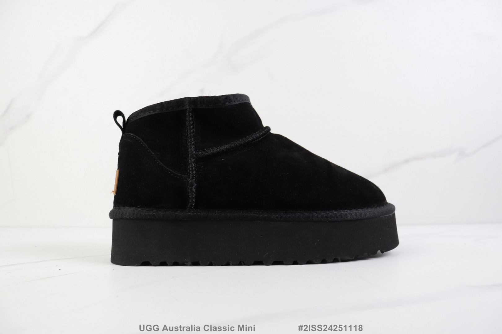 💰P120🔺UGG Australia Classic Mini 周冬雨同款厚底高帮雪地鞋 冬季款加绒保暖 牛皮材质靴鞋 人造短毛绒 Size:35-40码 #2ISS24251118