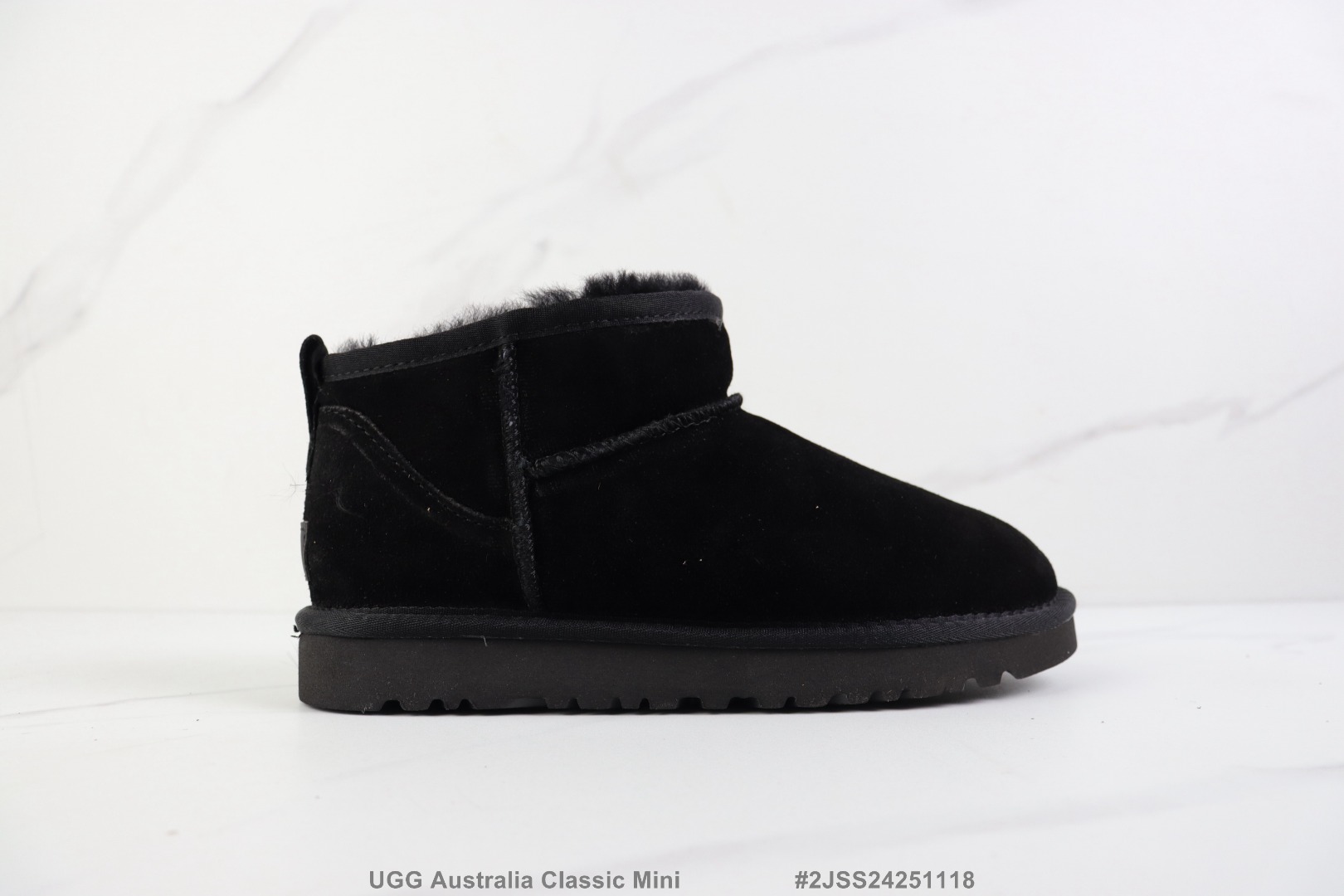 💰P120🔺UGG Australia Classic Mini 周冬雨同款高帮雪地鞋 冬季款加绒保暖 牛皮材质靴鞋 人造短毛绒 Size:35-45码 #2JSS24251118