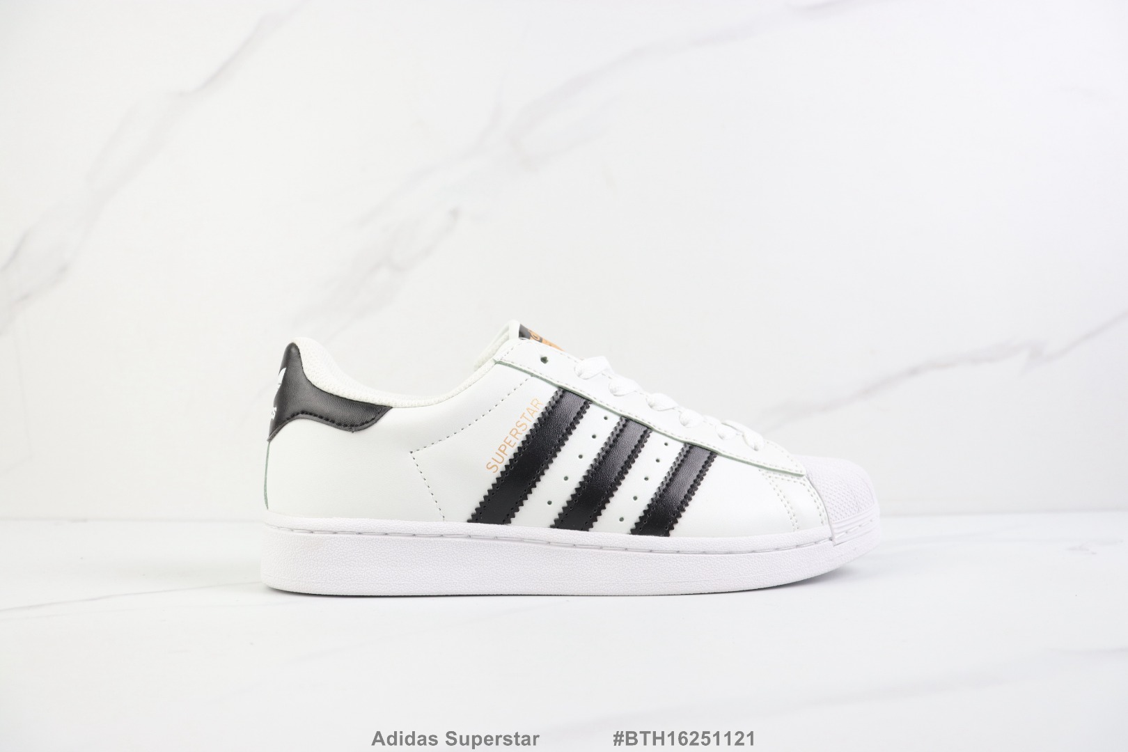 💰80
🔺Adidas Superstar 阿迪达斯三叶草贝壳头板鞋 牛皮材质 真标带半码 Size:36-45码