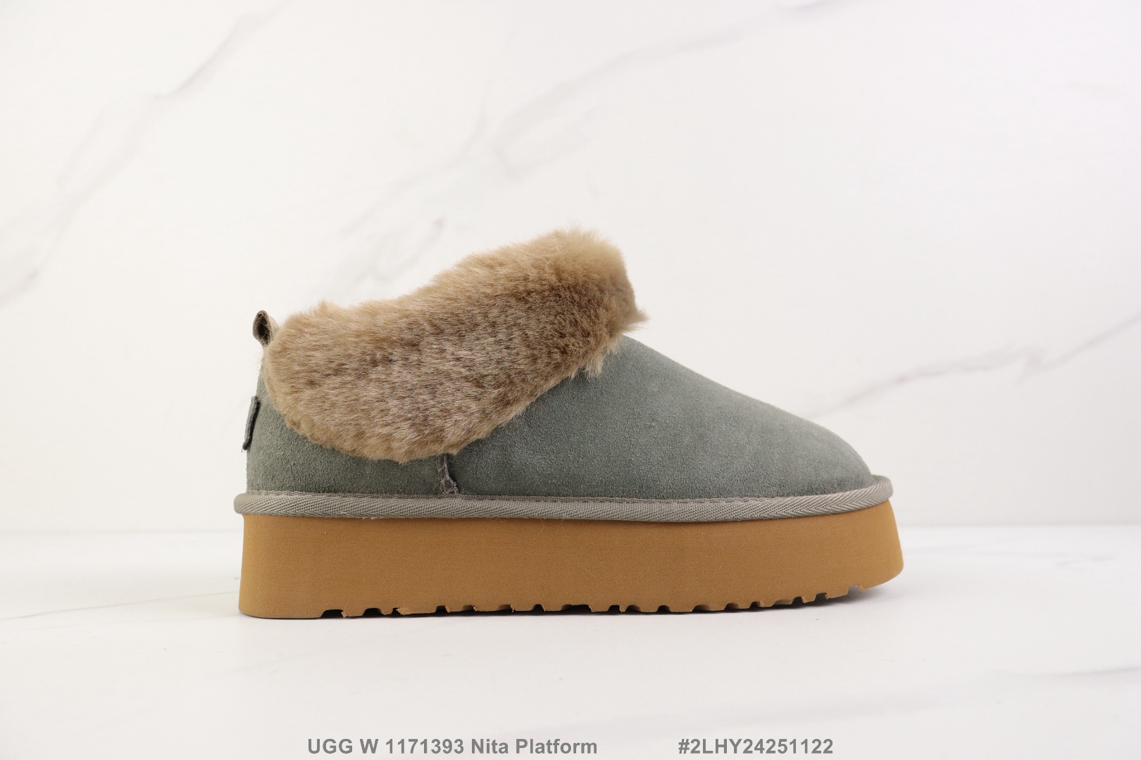 💰120
🔺UGG W 1171393 Nita Platform 厚底高帮加绒保暖雪地靴 时尚百搭 牛皮材质靴鞋 Size:35-41码