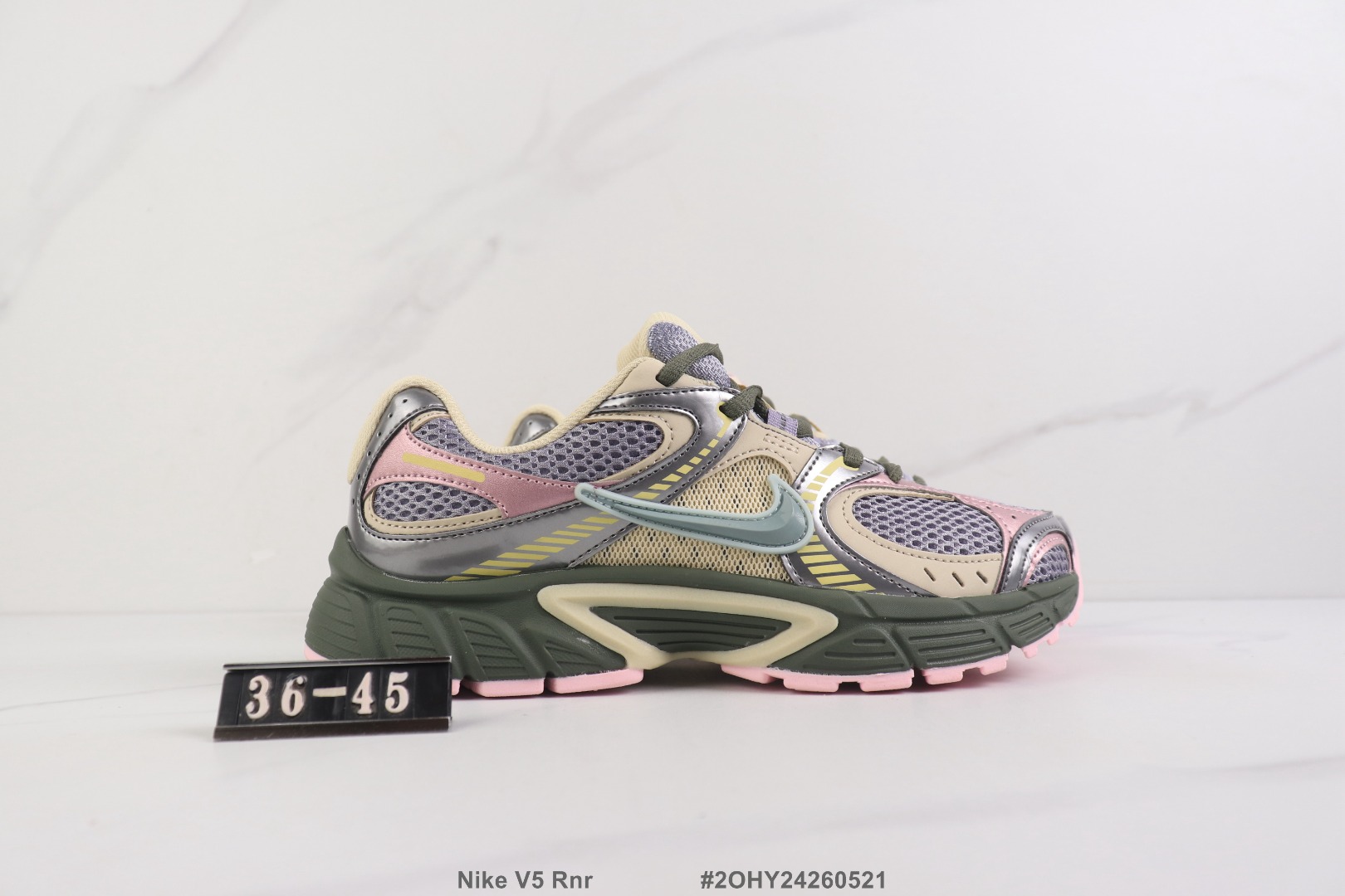 🔹Nike V5 Rnr 耐克减震回弹休闲跑步鞋 透气织物材质运动鞋 耐磨防滑舒适 真标带半码 尺码见图