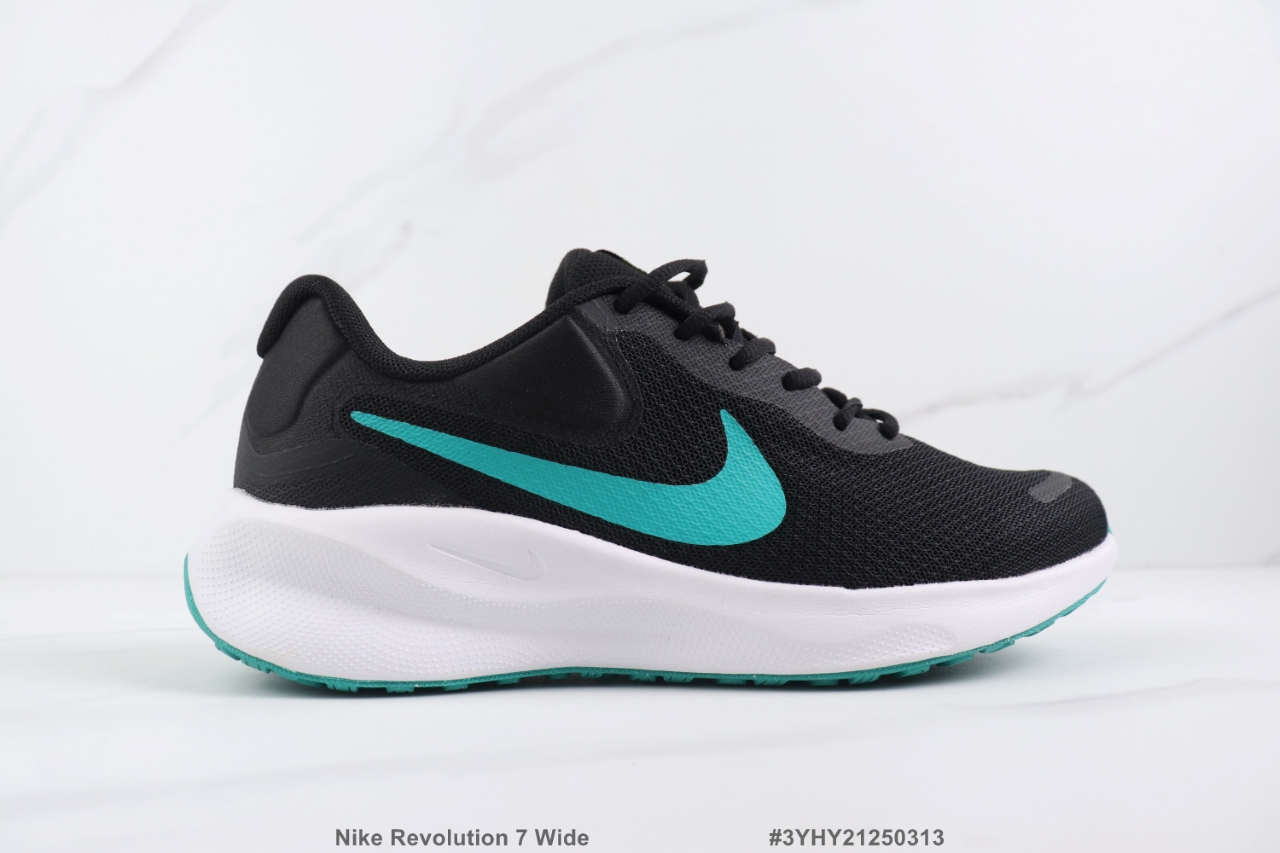  💰205
🔺Nike Revolution 7 Wide 耐克轻便跑步鞋 织物材质运动鞋  Size:40-45码                                               