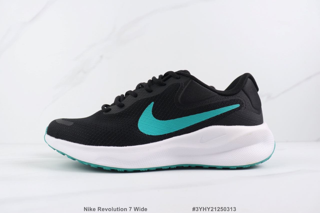  💰205
🔺Nike Revolution 7 Wide 耐克轻便跑步鞋 织物材质运动鞋  Size:40-45码                                               