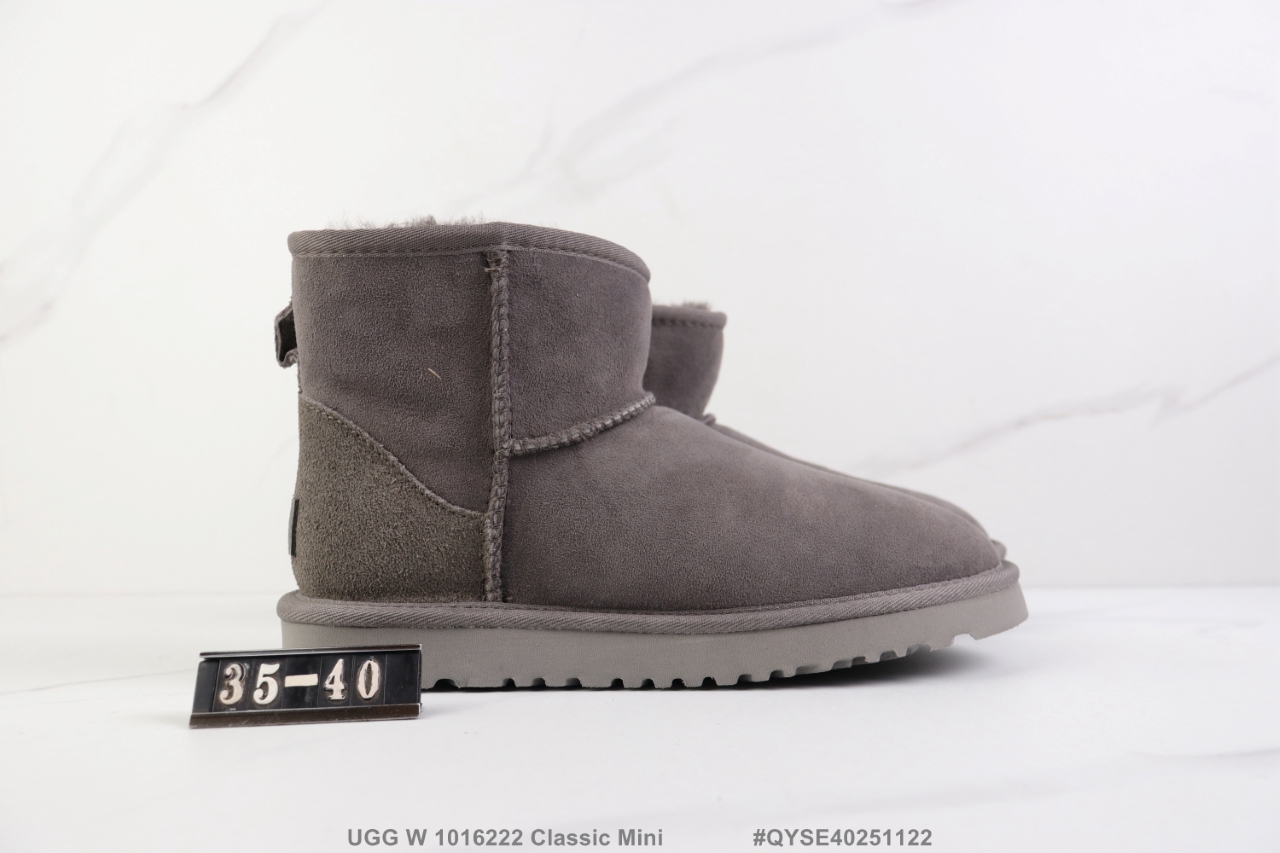 🈴💰200
🔹UGG W 1016222 Classic Mini 冬季加绒雪地靴 防滑舒适皮毛一体女靴 公司级 尺码见图