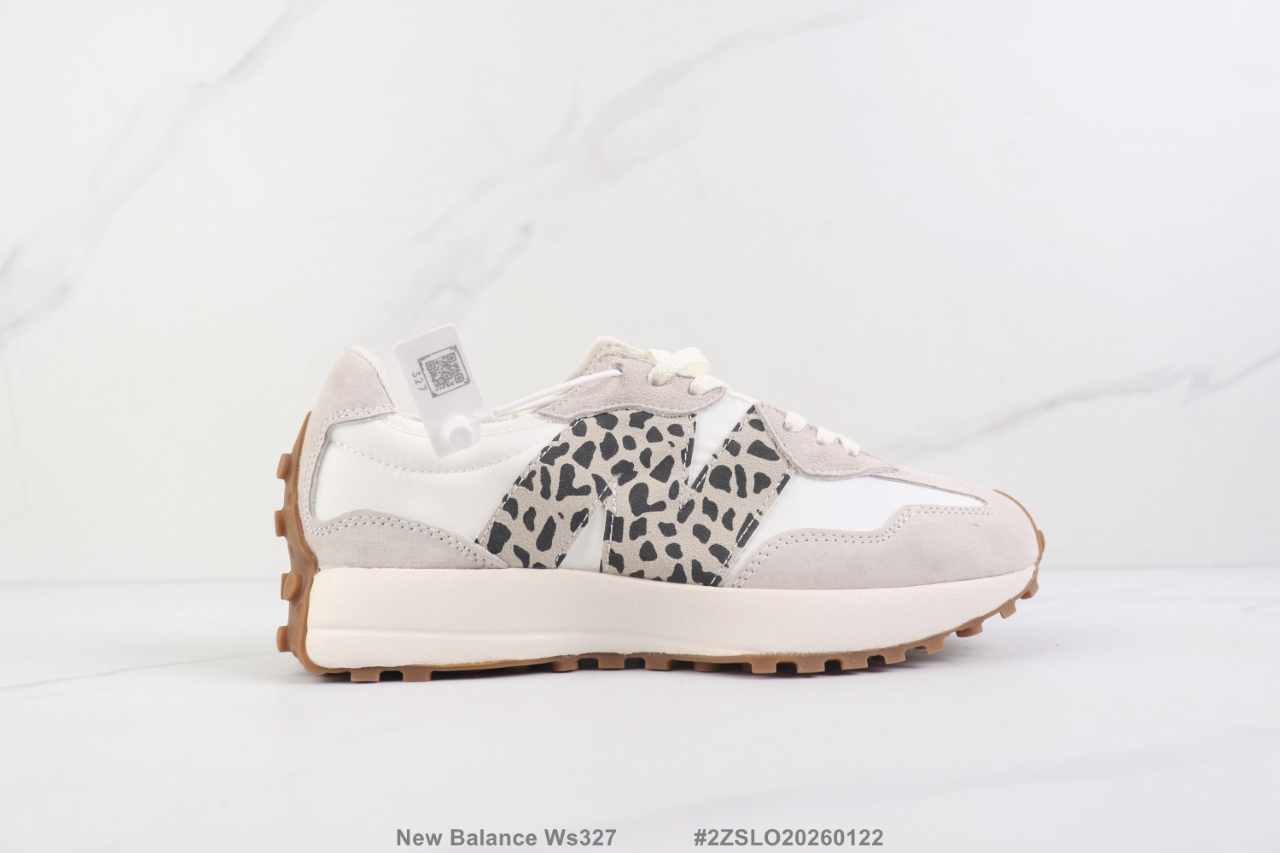 💰100
🔺New Balance Ws327 新百伦复古减震跑步鞋 大LOGO 织物材质 真标带半码 Size:36-45码