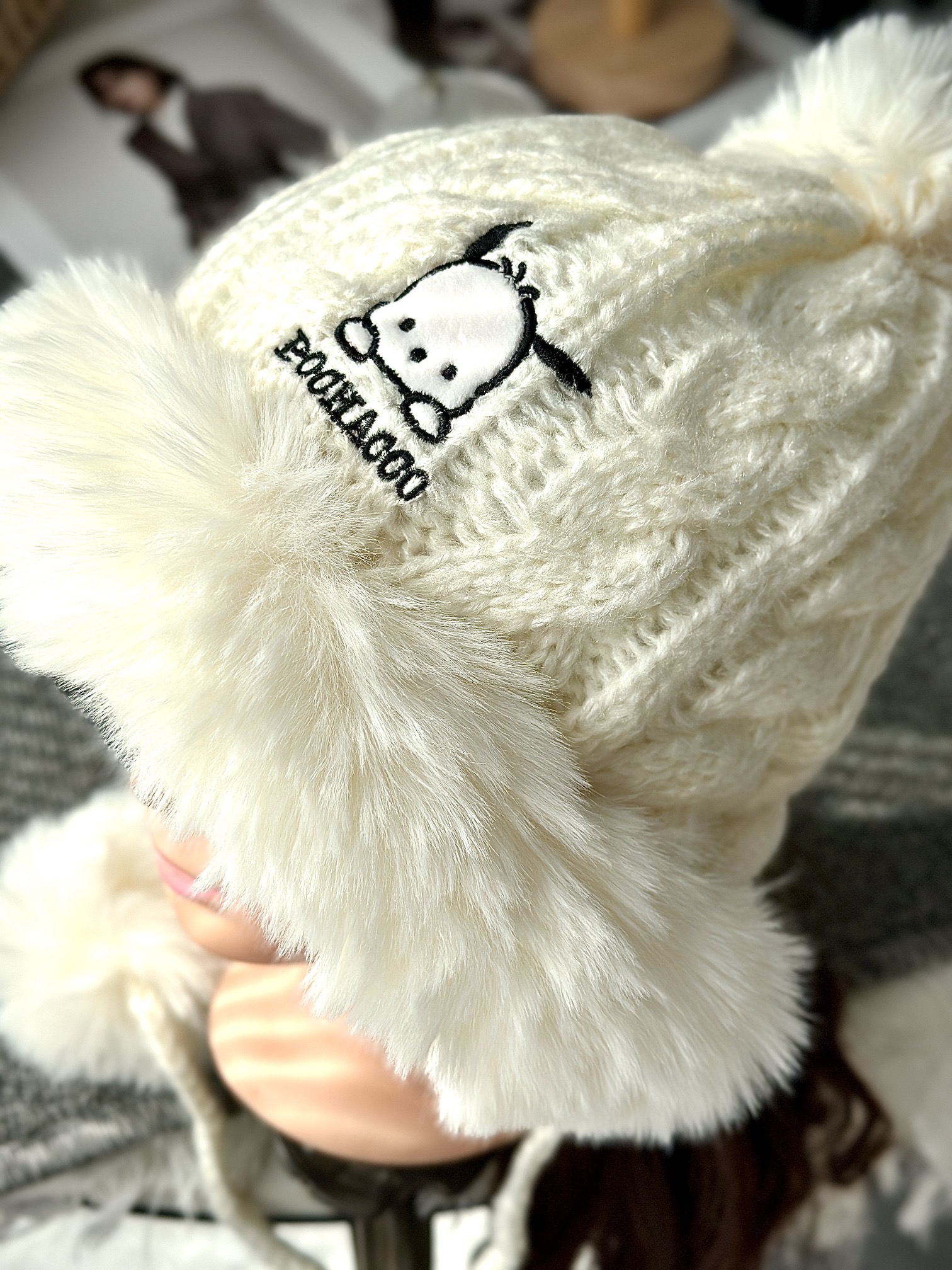 Pochacco Plush Pom-Pom Beanie – White - Comprehensive 6