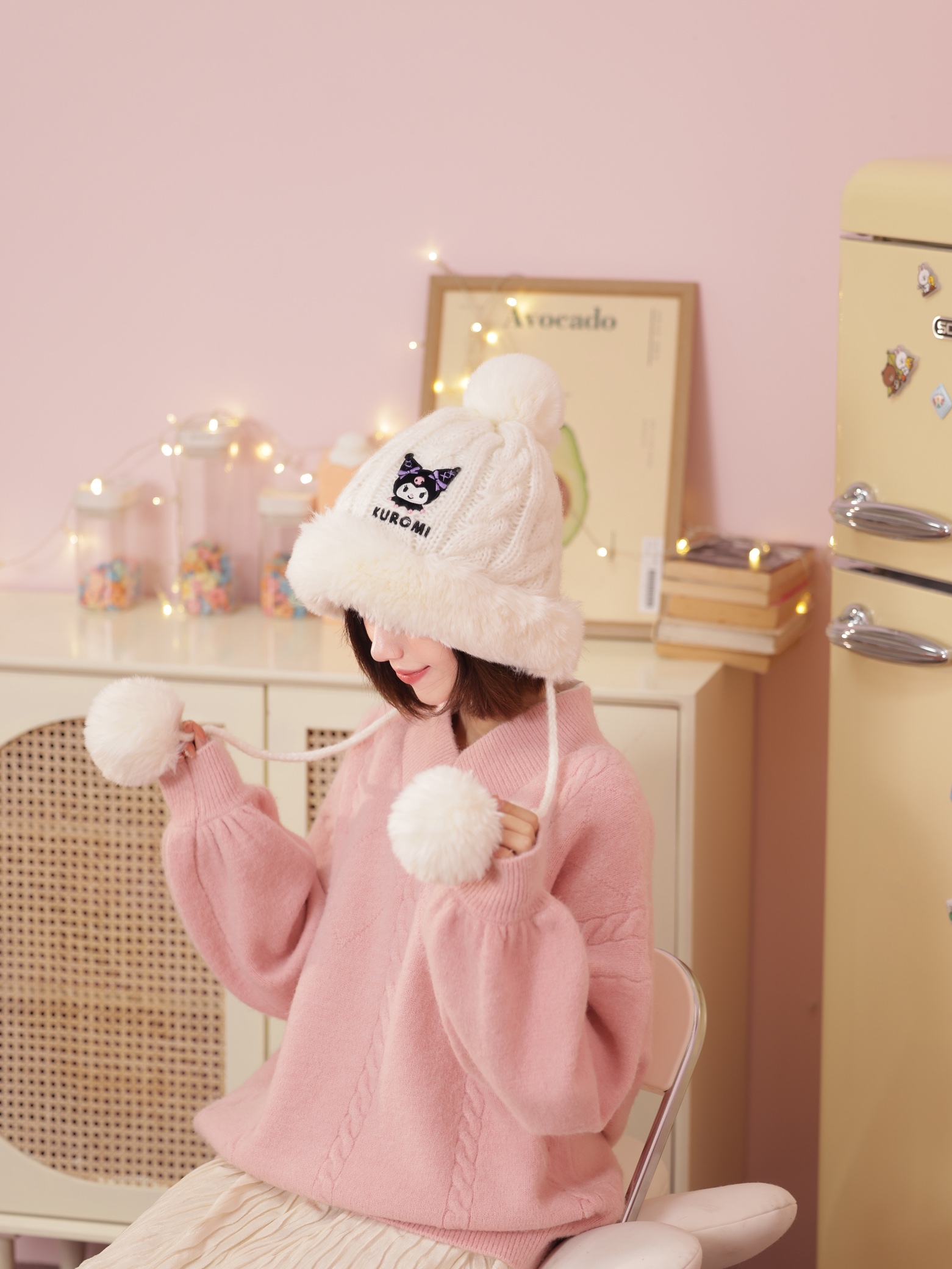 Sanrio introduces the new winter pom-pom beanie, designed for cold-weath - Comprehensive 5