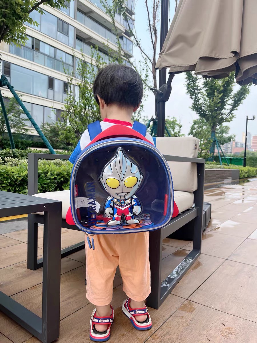 Ultraman-themed bag featuring a striking character design - Comprehensive 5