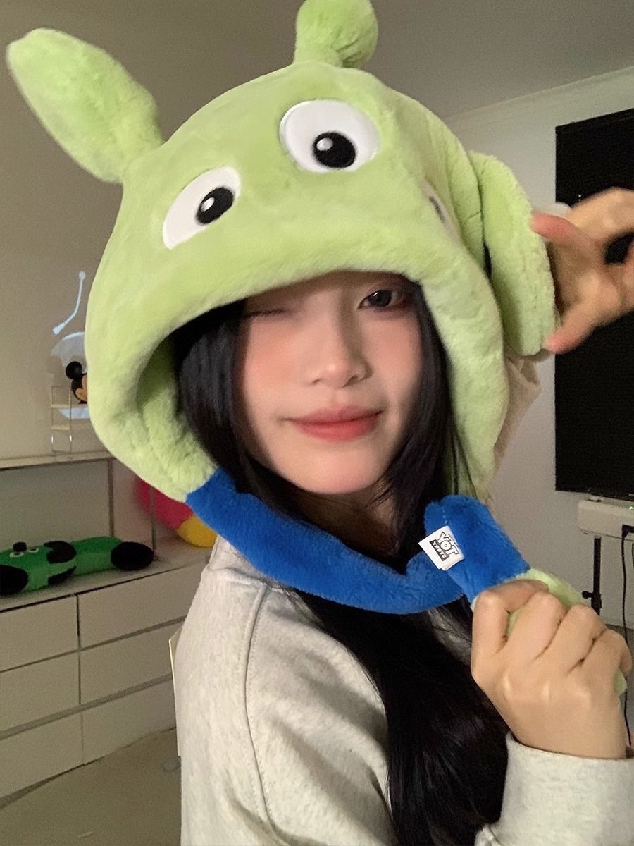 Plush Alien Hooded Scarf - Comprehensive 9