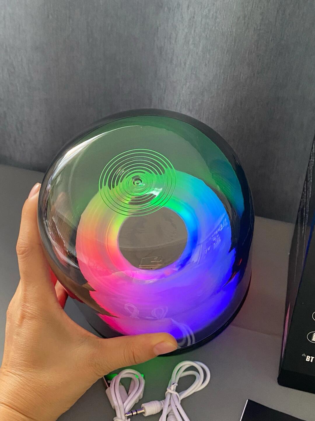 爆款款L20，360度全透明款式 便携式蓝牙音箱 全面屏炫彩小音箱+低音炮 桌面音响 超长续航 6