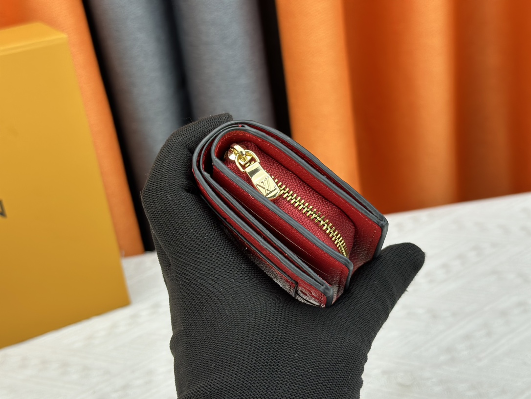 ルイ・ヴィトン Cléa財布 モノグラム・アンプルント製 おしゃれで機能的