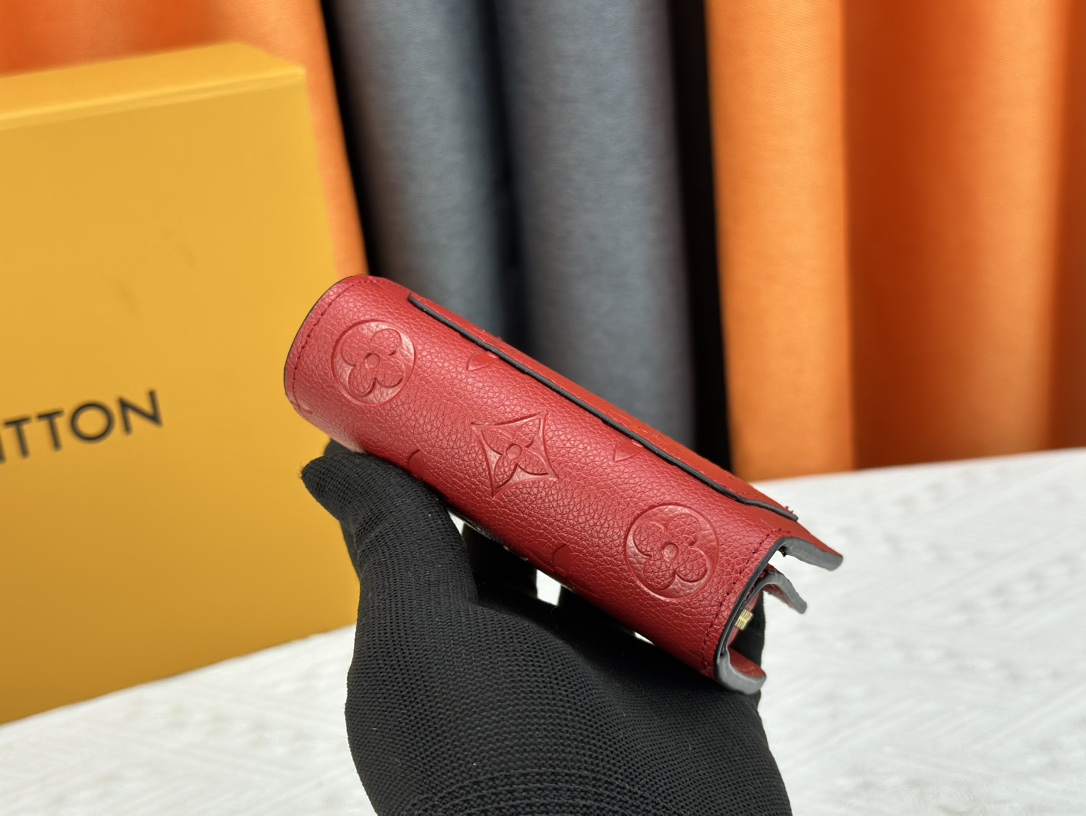 ルイ・ヴィトン Cléa財布 モノグラム・アンプルント製 おしゃれで機能的