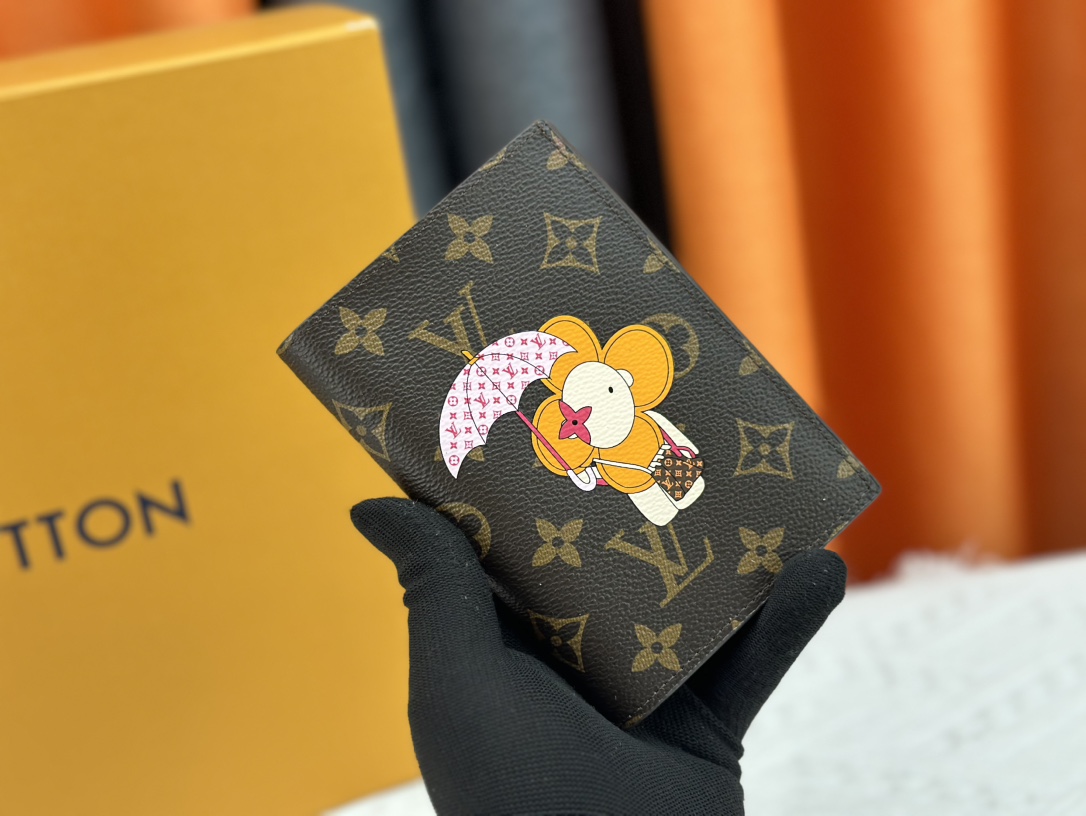 P180 財布 M60410 旅行にぴったりなパスポートケース