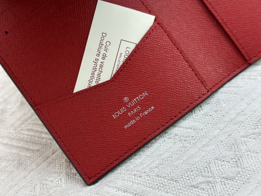 P180 財布 M60410北極熊 护照夹 - 高級感あふれる旅行アクセサリー