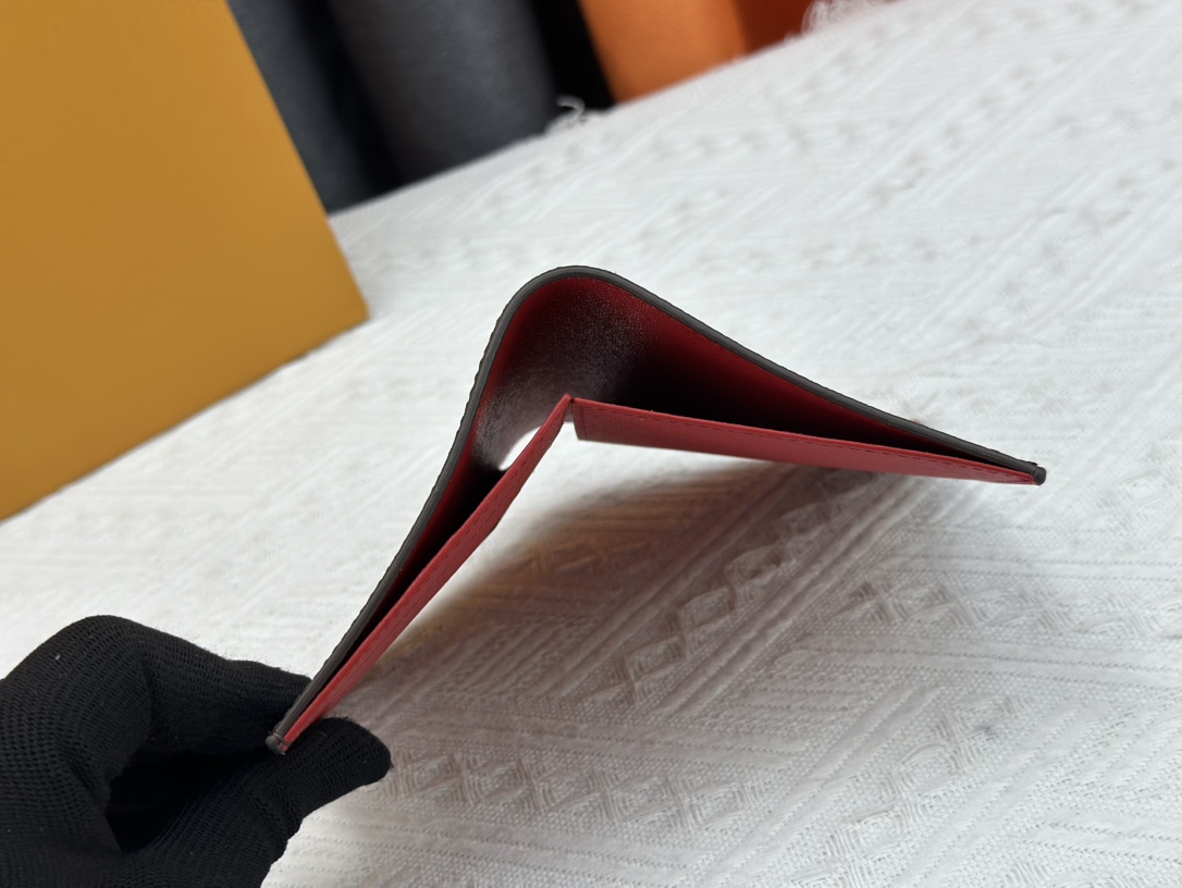 P180 財布 M60410北極熊 护照夹 - 高級感あふれる旅行アクセサリー