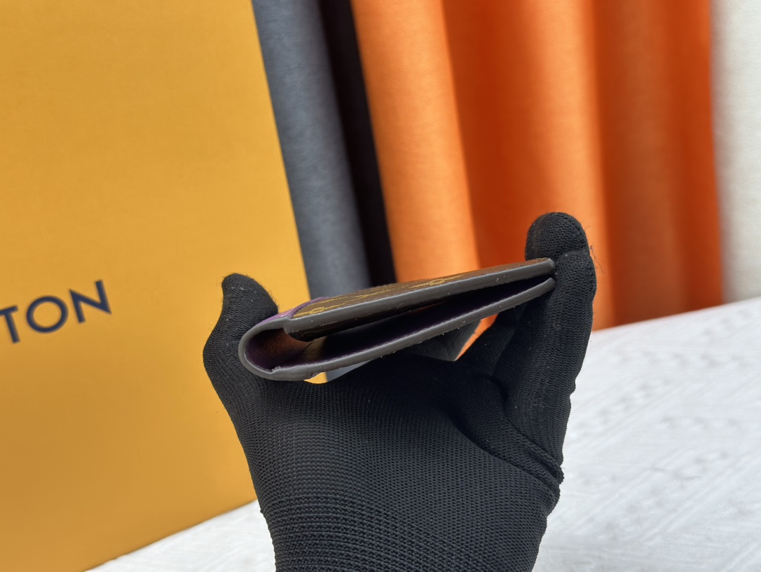 P180 財布 M82867 紫色 薄型パスポートケース