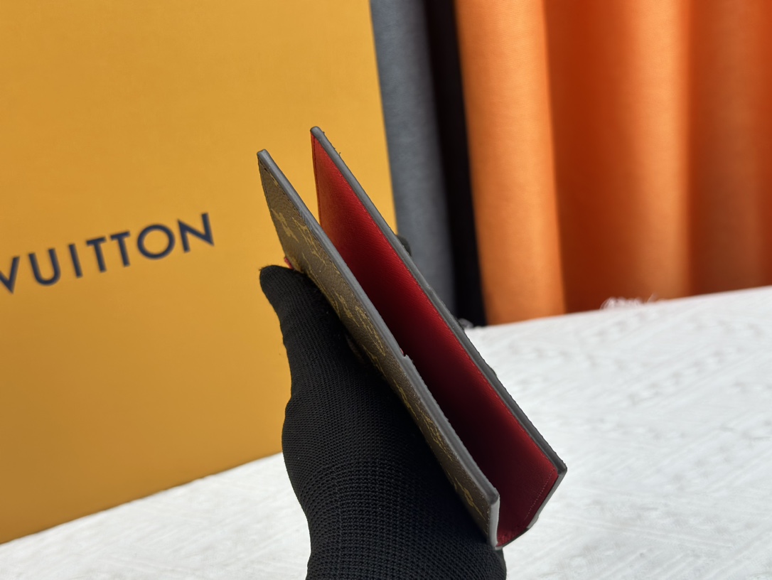 P180 財布 M82867 赤色 护照夹 多機能旅行アイテム