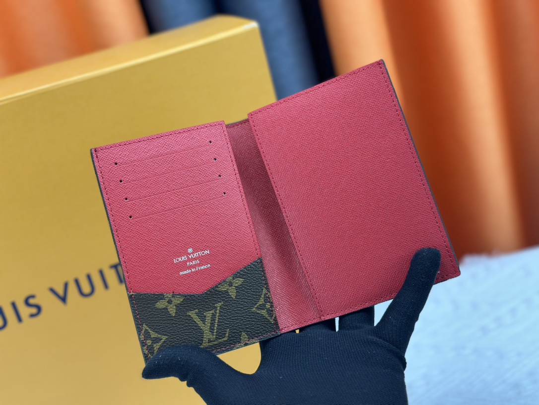 P180 財布 M82867 赤色 护照夹 多機能旅行アイテム