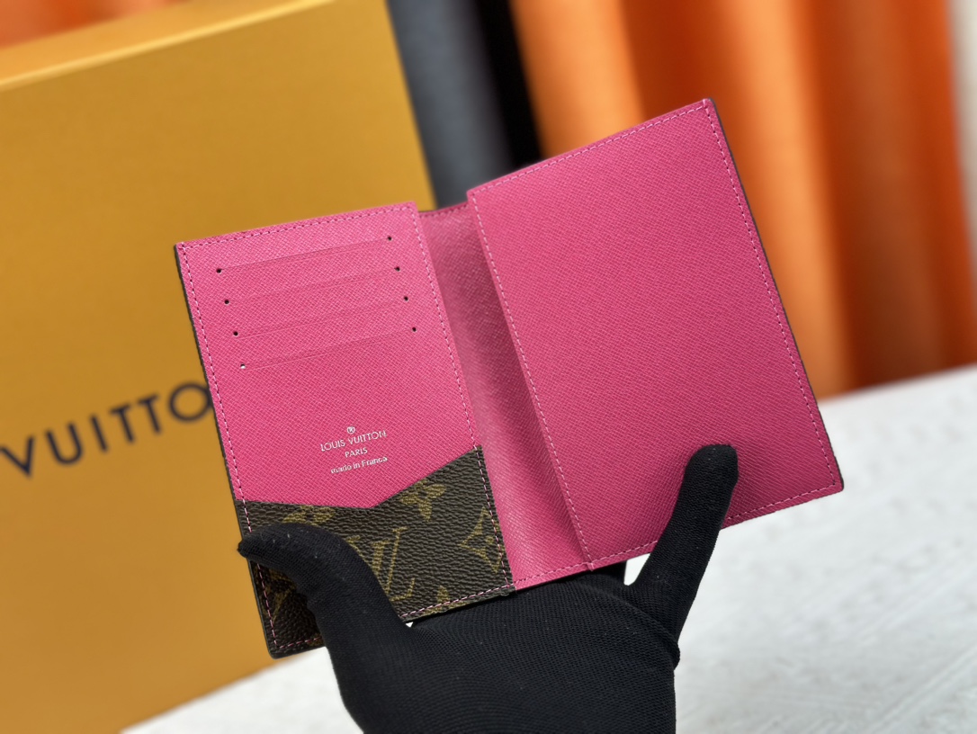 P180 財布 M82867 护照夹 高級粒纹小牛皮製