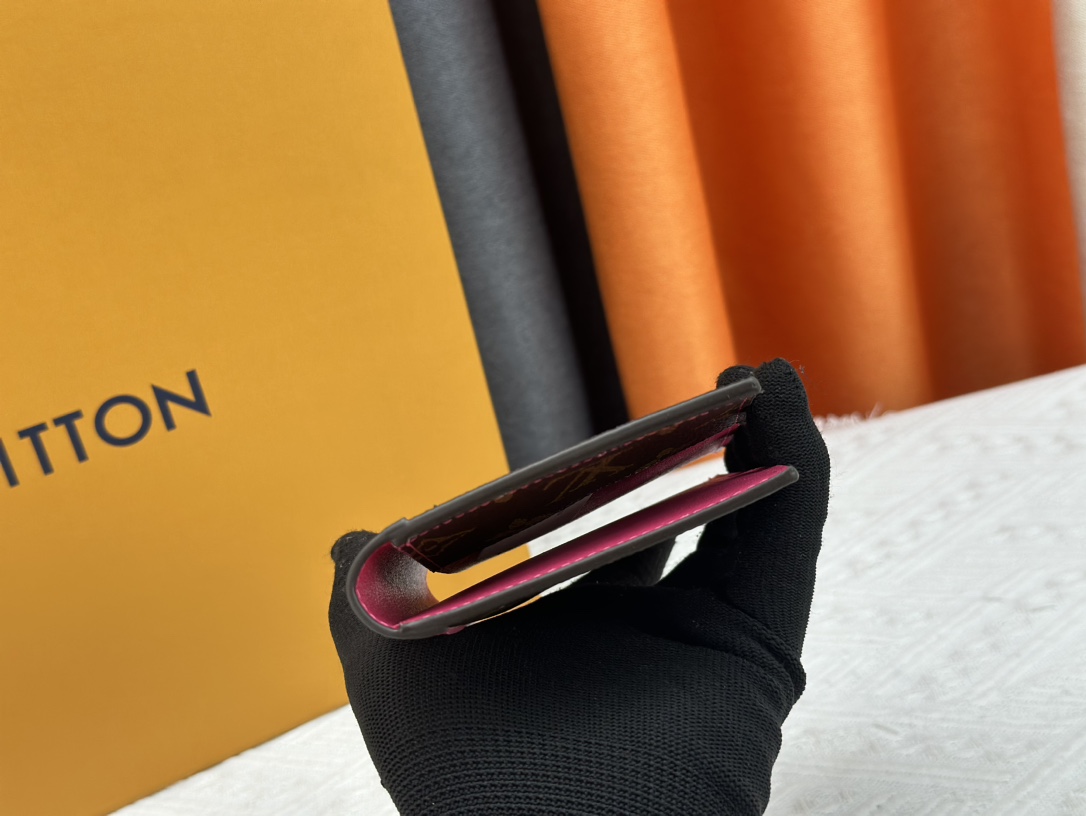 P180 財布 M82867 护照夹 高級粒纹小牛皮製