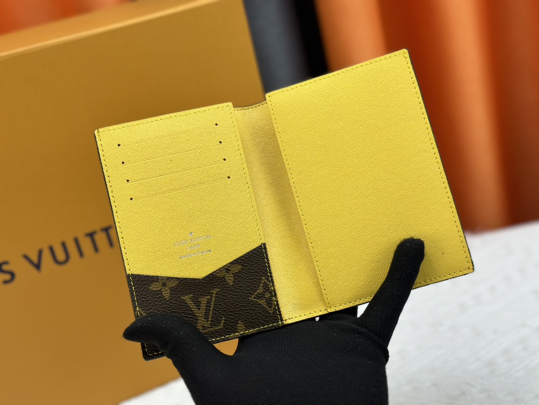 P180 財布 M82867 黄色 護照夹 - 高級感あふれる旅行アクセサリー