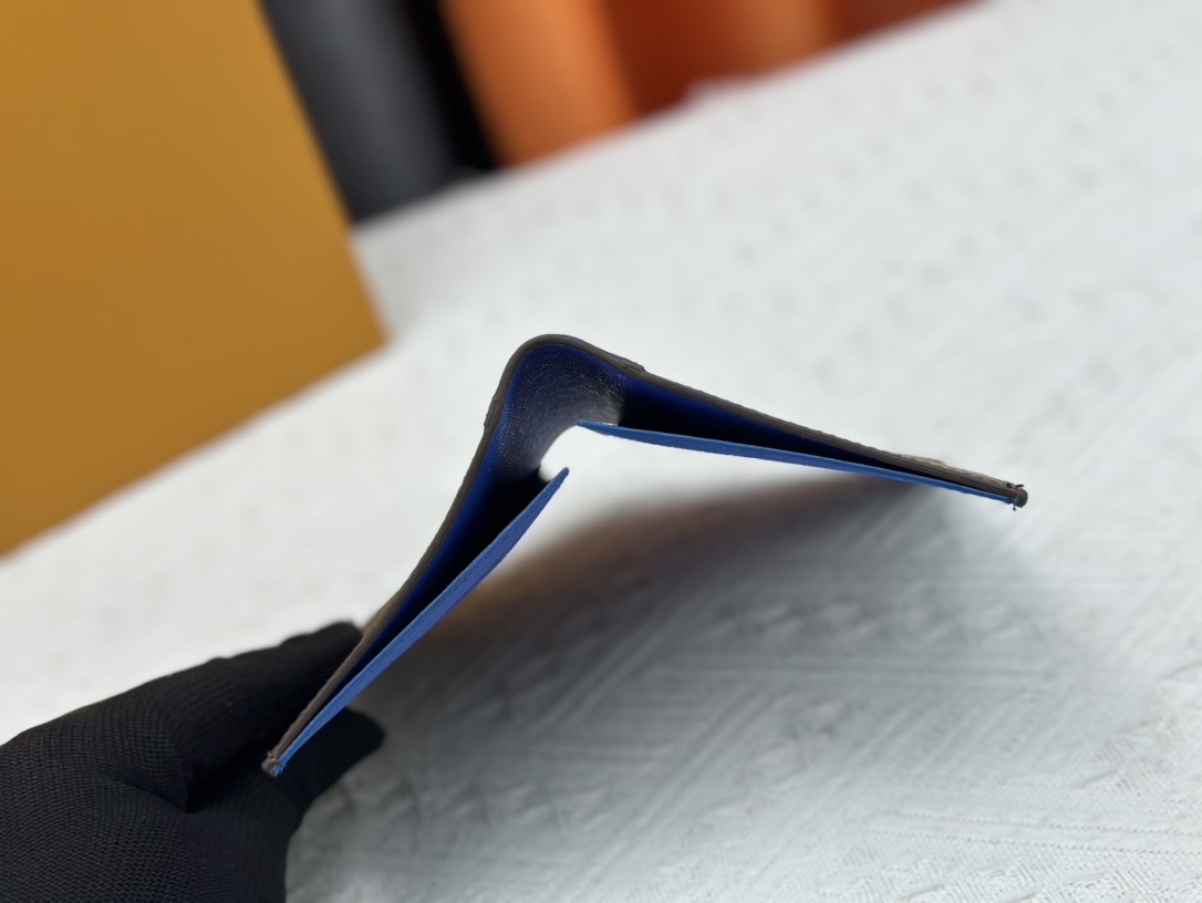 P180 財布 M82867 ラン 护照夹 - 高級感あふれる旅行用アクセサリー