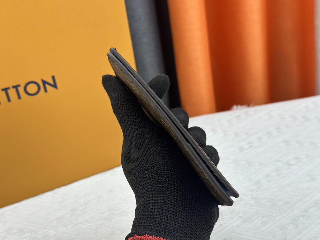 P180 財布 M82867 ラン 护照夹 - 高級感あふれる旅行用アクセサリー