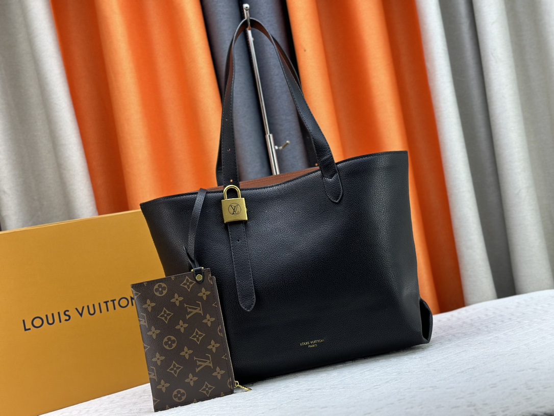 Louis Vuitton Sale
 Bags Handbags Cowhide M25341