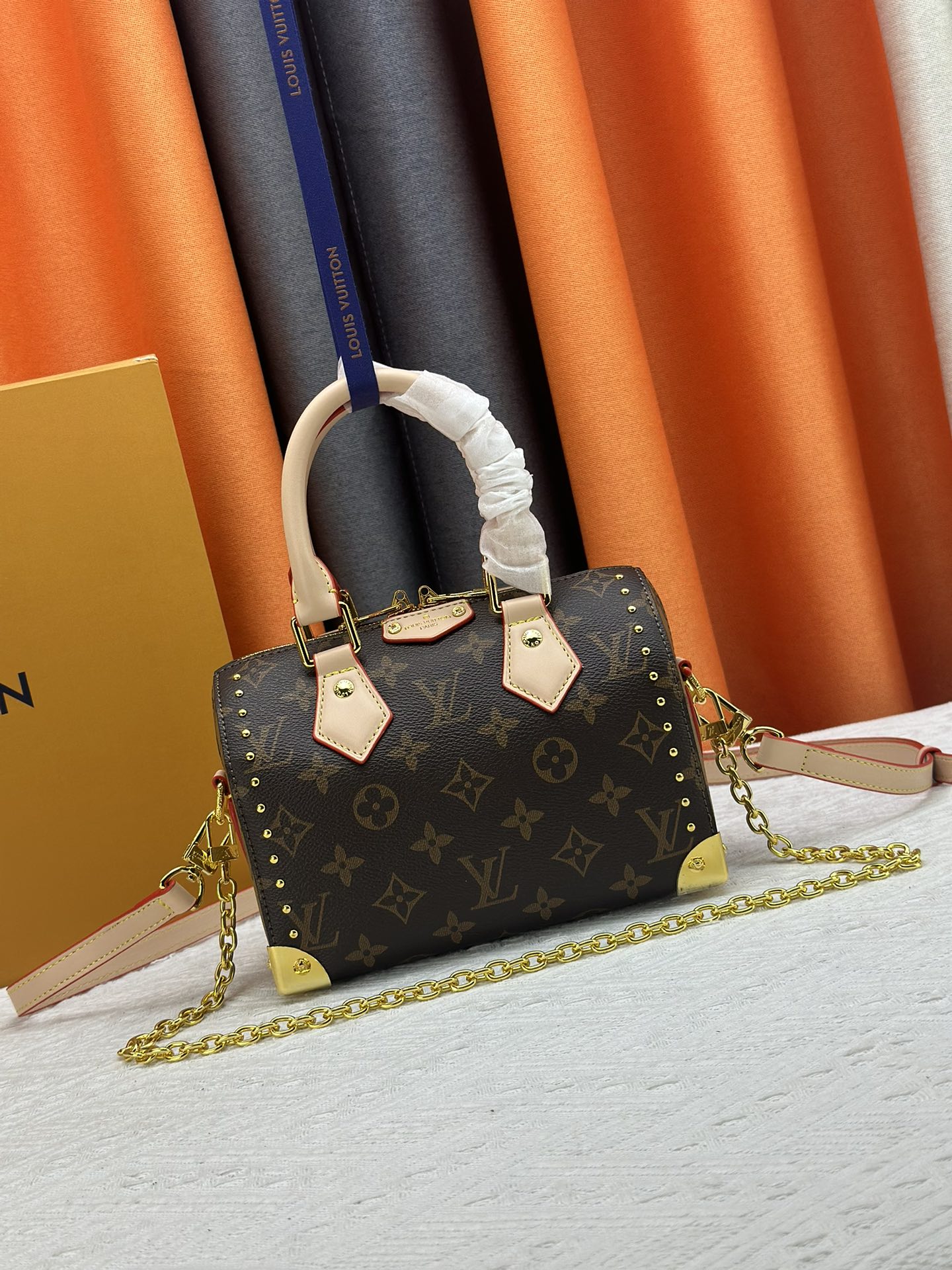 Louis Vuitton LV Speedy Bags Handbags Monogram Canvas Cowhide Fabric Spring Collection Chains M13146